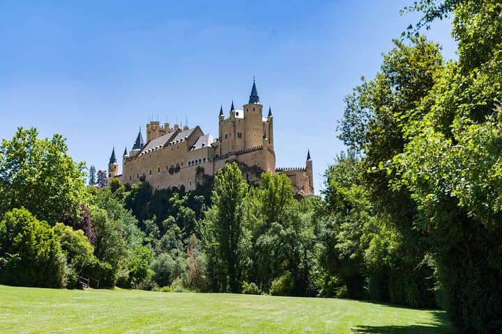 Segovia Alcázar Castle Entry and Tower Visit: Timed Ticket to the Tower of John II photo 5