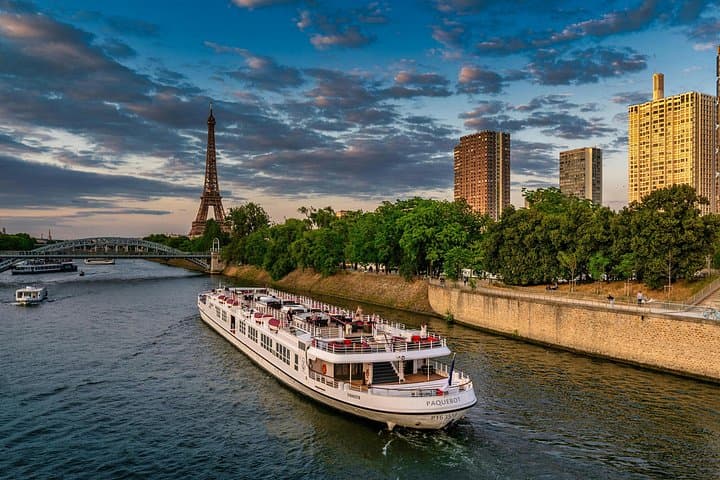 Stress-Free Shore Excursion to Paris with Seine River Cruise from Le Havre photo 2