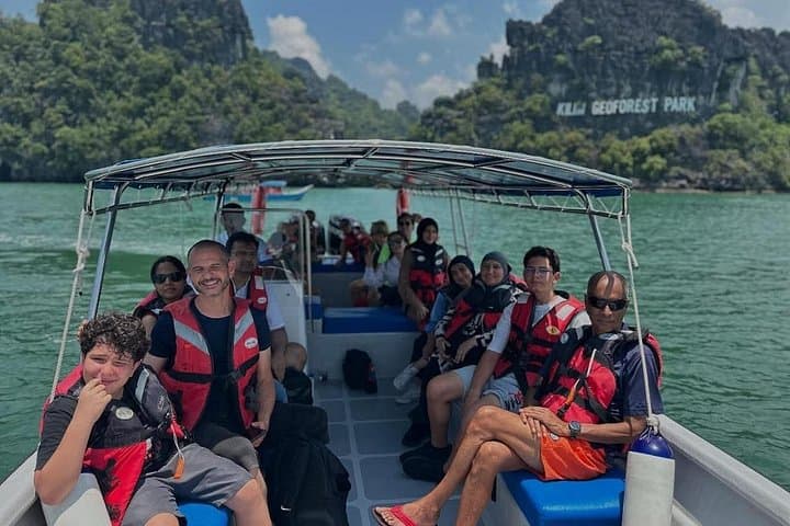 Langkawi Kilim Mangrove Boat Tour with Lunch — Kilim Geoforest Adventure