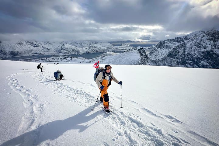 Winter Hike to Mt Ryten (543 m) — Snowshoe to Kvalvika Beach Views photo 4