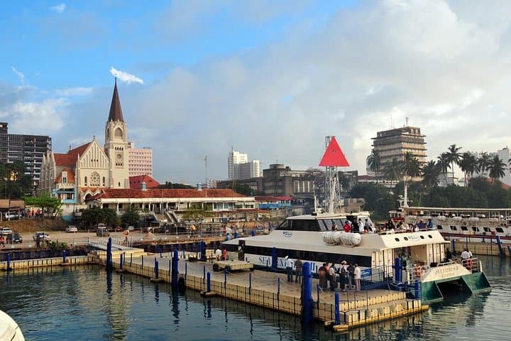 Private Dar es Salaam City Tour — Markets, Makumbusho & Coastal Highlights photo 4