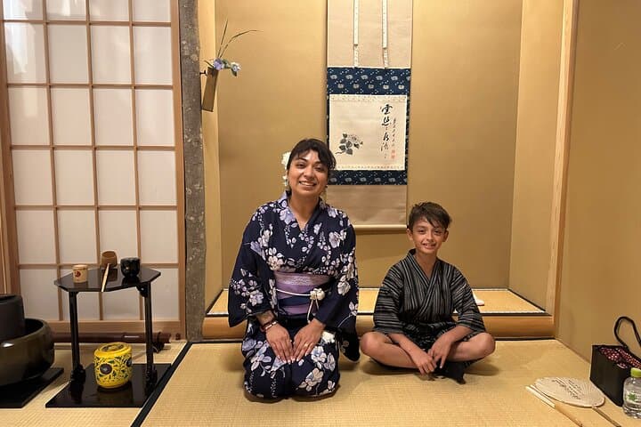 Asakusa Kimono Photo Walk — Senso-ji, Tea Ceremony & Calligraphy Experience in Tokyo photo 2