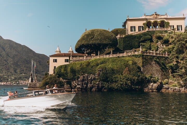 Private 2-Hour Venetian Water Taxi on Lake Como with Prosecco