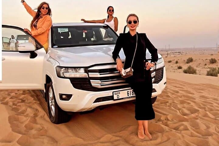 Dubai Desert Safari Tour: Dune Bashing, Bedouin Camp & Sunset BBQ