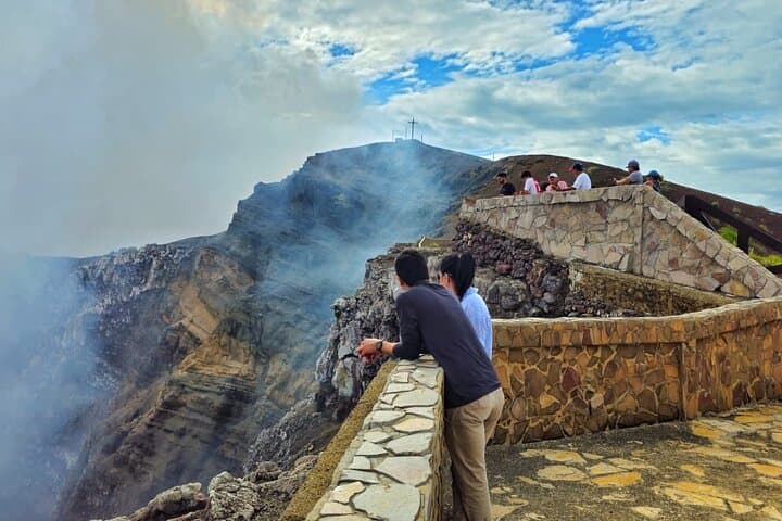 Day Trip to Nicaragua: Masaya Volcano, Granada & Lake Islets photo 4