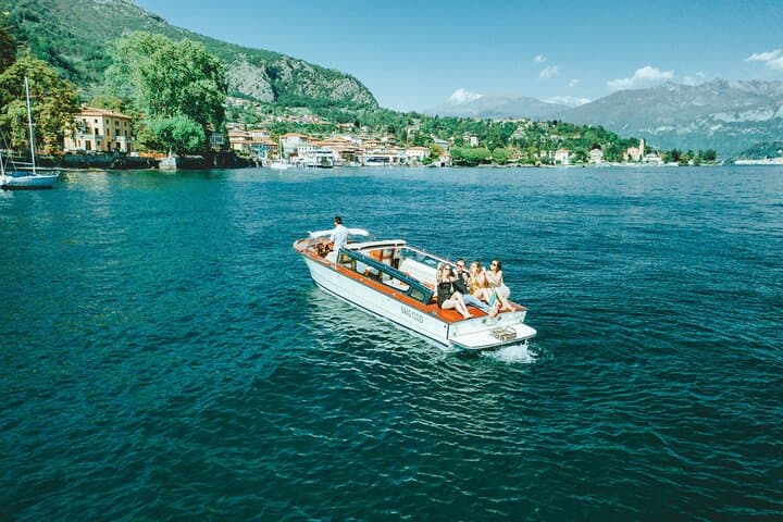 Private 2-Hour Venetian Water Taxi on Lake Como with Prosecco photo 2