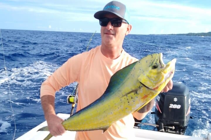Half-Day Fishing Adventure off Roatán: Deep-Sea Tuna, Mahi & Barracuda photo 3