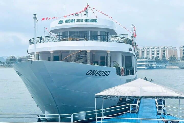 Verdure Lotus Grandeur: 2-Day Halong Bay Overnight Cruise Guide photo 2