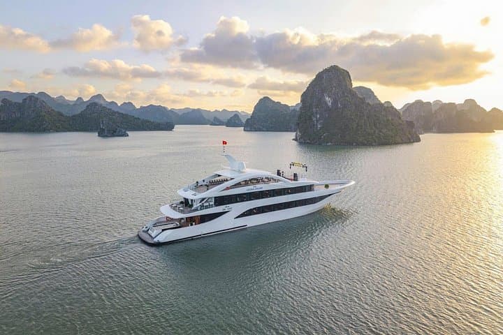 Luxury Leona Day Cruise: 5-Star Halong Bay Day Trip from Hanoi photo 1