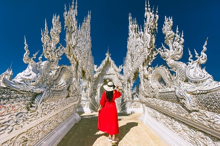 Golden Triangle Day Tour from Chiang Mai: Chiang Rai, White Temple & Mekong Views