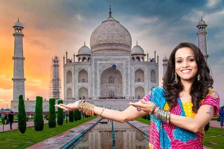 Private Agra Taj Mahal Tour from Delhi by Car — Full-Day Taj Mahal, Agra Fort & Baby Taj