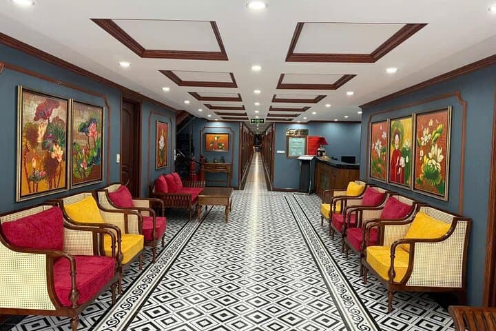 Luxury 2-Day Halong Bay Overnight Cruise with Balcony Cabin photo 3