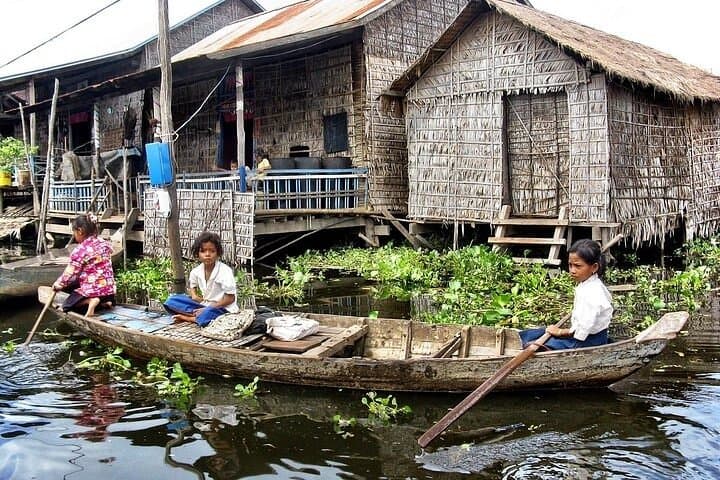 Sunset Boat Tour to Kampong Phluk: Stilt Villages & Tonle Sap Sunset photo 2