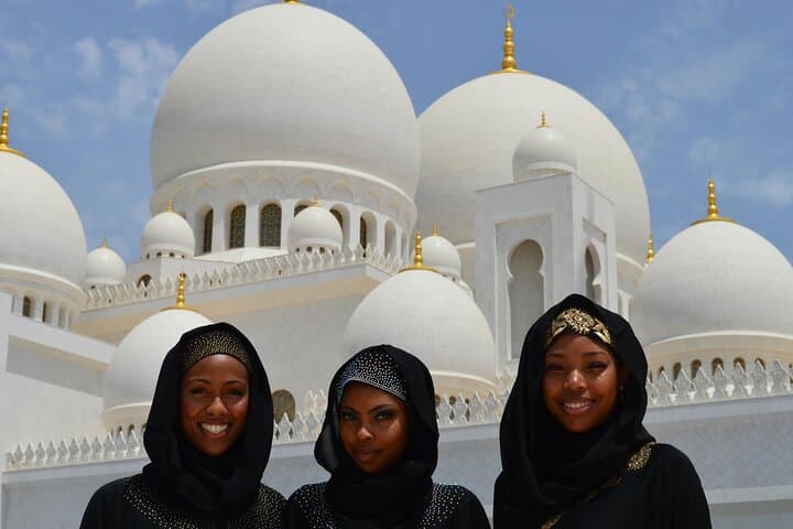 Abu Dhabi Day Tour from Dubai — Sheikh Zayed, Corniche & Heritage Stops photo 5