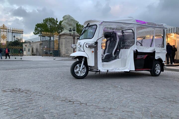 Paris TukTuk Tour — 2-Hour Three-Wheeled City Adventure Through Iconic Sights photo 4