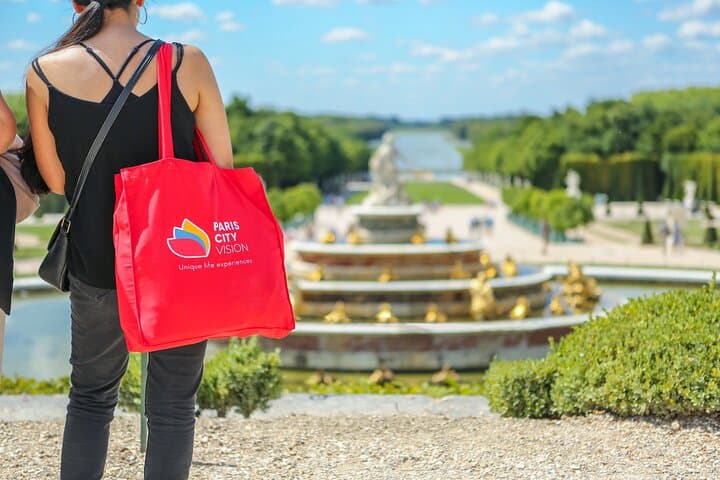 Inside Versailles: A Practical Half-Day Guide to the Palace, Gardens & Trianon