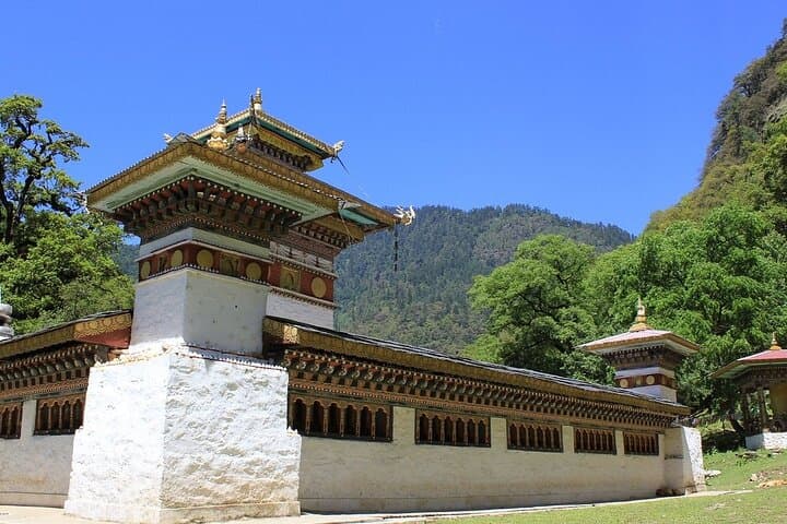 Phajoding Monastery Day Hike: Thimphu Ridge, Prayer Flags & Himalayan Views