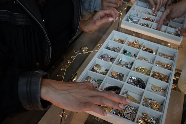 VIP Charm Bar Experience on Music Row — Design Your Own Bracelet in Nashville photo 4