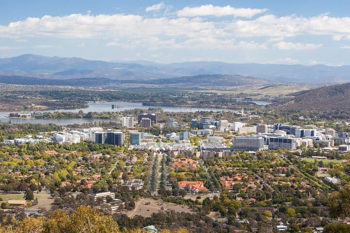 Canberra Bar Crawl Scavenger Hunt — App-Led Pub Adventure photo 2