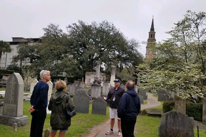 Small-Group Charleston History Tour: Alleys, Pirates & Harbor Views photo 6