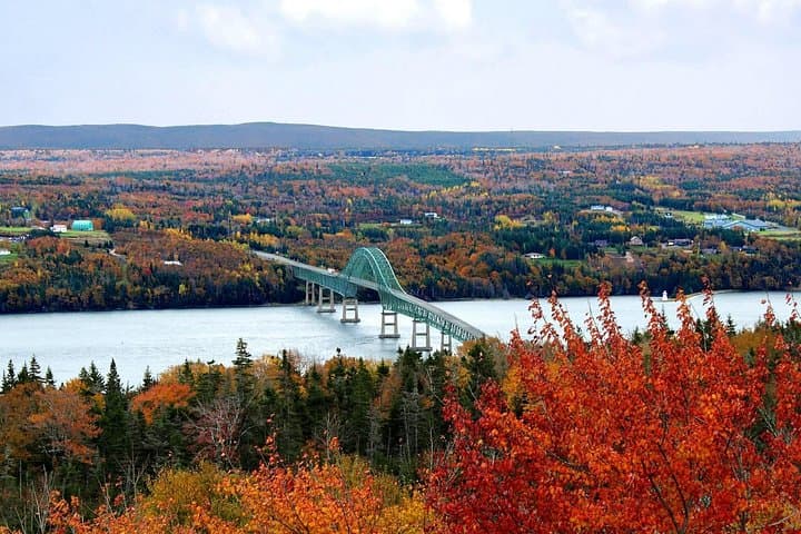 Cabot Trail Coastal Day Tour: Ingonish Beach & Green Cove Highlights