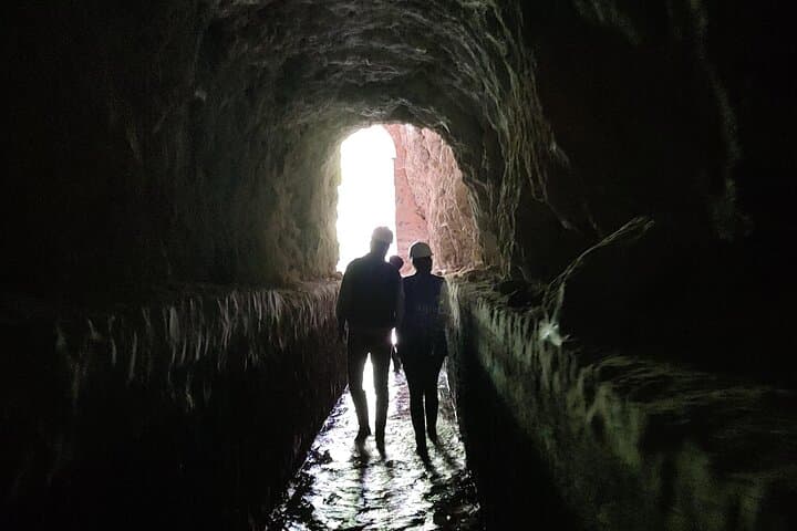 Between Tunnels and Bats: Huasca de Ocampo Evening Bat-Exit Cave Walk