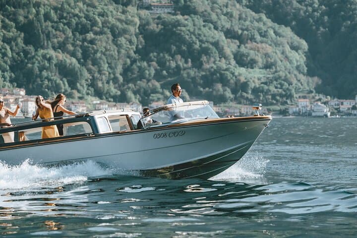 Private 2-Hour Venetian Water Taxi on Lake Como with Prosecco photo 4