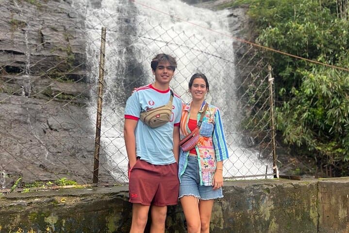 Kerala in Four Days: Athirappilly Falls, Munnar Tea Hills & Alleppey Houseboat