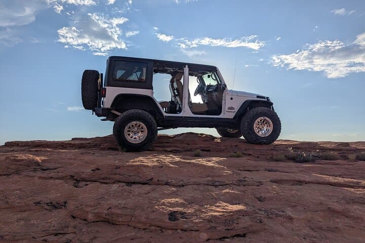 Warner Valley Dinosaur Track 4x4 Jeep Tour from St. George photo 3