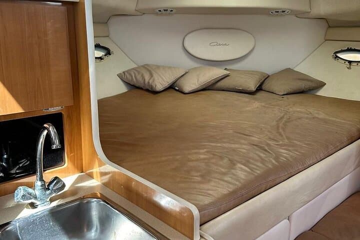 Private 34ft Yacht Charter in Cabo San Lucas — Luxury Bayliner Cruise to The Arch photo 4