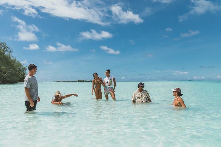 Private Moorea Island Boat Tour with Lunch and Snorkeling photo 2