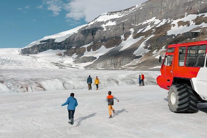 Columbia Icefield Day Tour: Ice Explorer & Icefields Parkway Scenic Stops photo 3