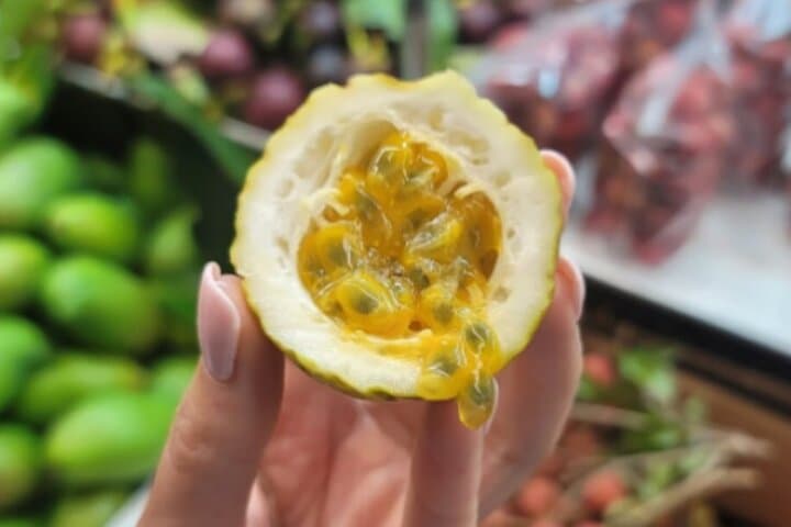 Off-the-Beaten-Path Oahu Food Tour: Honolulu Chinatown Tastings & Markets photo 2