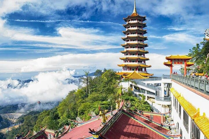 Genting Highlands & Bukit Tinggi: Cable Cars, Colmar Tropicale and Hill-Top Adventure photo 2