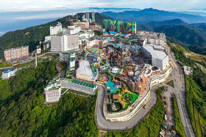Genting Highlands & Bukit Tinggi: Cable Cars, Colmar Tropicale and Hill-Top Adventure photo 3