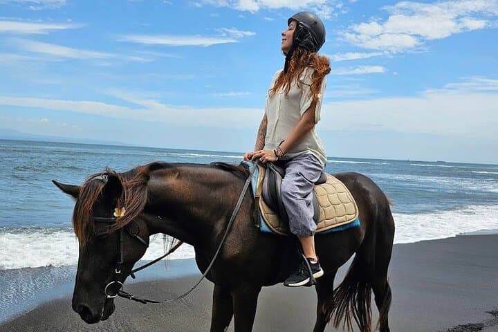 ubud-saba-beach-horse-ride-and-ubud-cultural-tour photo 6