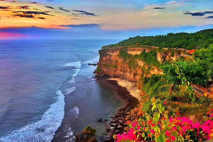 Uluwatu Sunset, Kecak Dance & Jimbaran Seafood Dinner — Romantic Bali Evening Tour photo 4