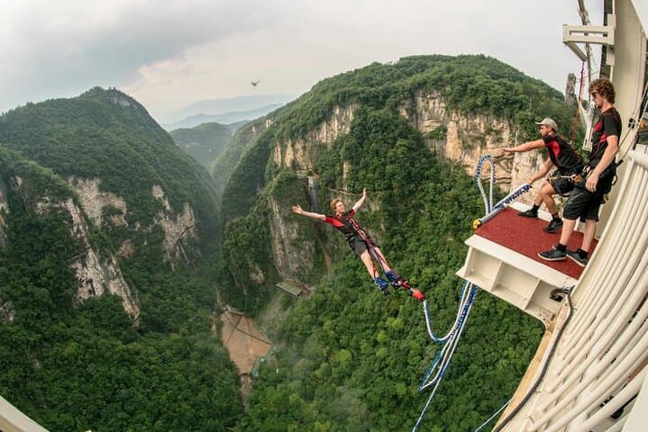 2-Day Zhangjiajie Private Tour — Avatar Mountains, Tianmen & Glass Bridge photo 2