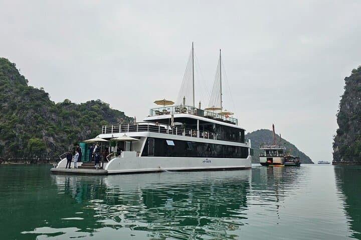 Top VIP Halong & Lan Ha Bay One-Day Luxury Cruise from Hanoi — Luxury Day Trip photo 4