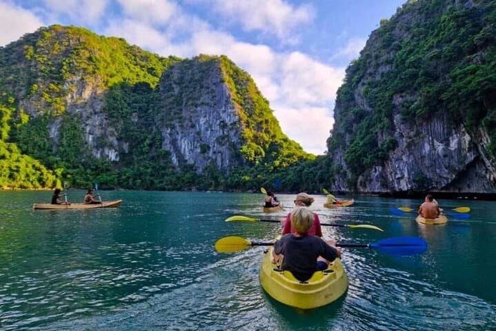 Jade Sails Luxury Day Cruise: Halong & Lan Ha Bay One-Day Yacht Experience photo 3