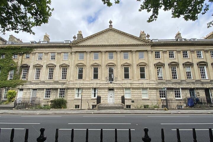 Bath Self-Guided Family Tour for Kids — Abbey to Royal Crescent with Interactive Challenges photo 4