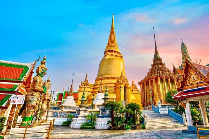 Bangkok Grand Palace, Wat Pho & Chinatown Walking Tour — 5‑Hour Cultural Walk photo 1
