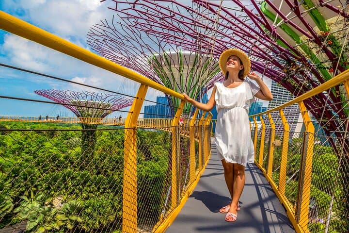 Marina Bay Self-Guided Walking Tour — Audio Guide for 2–3 Hours