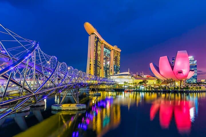 Marina Bay Self-Guided Walking Tour — Audio Guide for 2–3 Hours photo 4