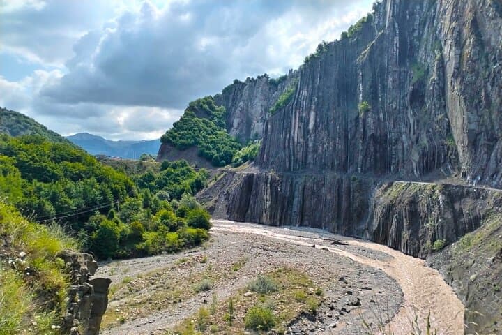 Azerbaijan Grand Discovery: 11-Day Cultural and Nature Tour from Baku