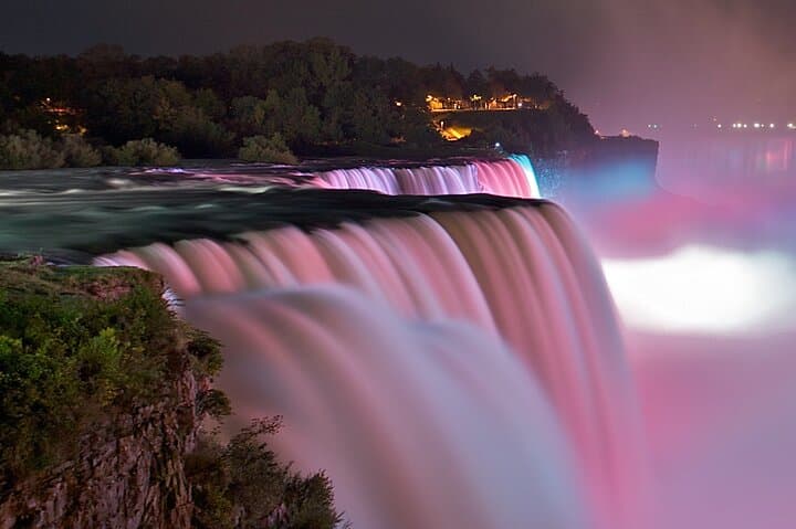 Self-Guided Ghost Tour in Niagara Falls: Haunted Audio Walk & Historic Sites