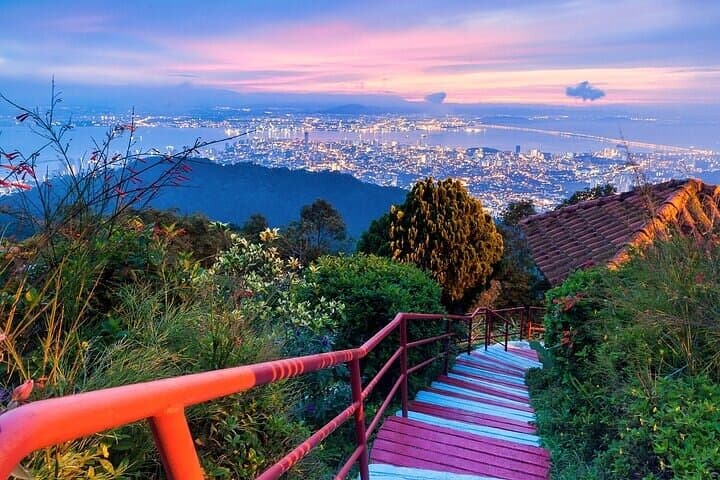 Penang City & Penang Hill Fast-Lane Tour — George Town, Kek Lok Si & Temples photo 3
