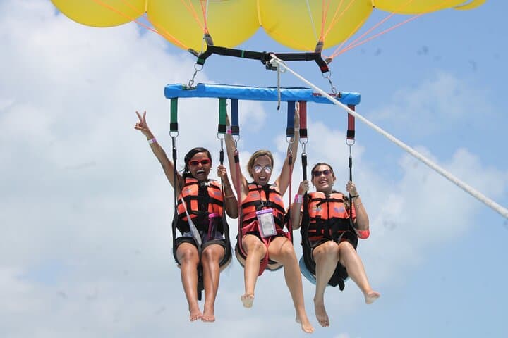 Cancun Speed Boat, Parasailing & Playa Delfines Beach Tour photo 3
