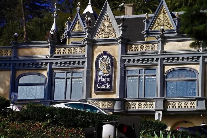 Hollywood True Crime Walking Tour: Death Scenes, Stars & Dark History photo 4