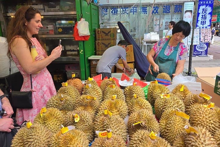 Tailor-Made Art & Street Food Private Tour in Hong Kong photo 3